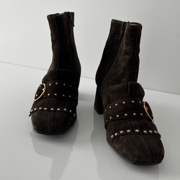 Loafer style ankle bootie, suede outside leather inside.  Rubber sole. - Picture 2 of 4